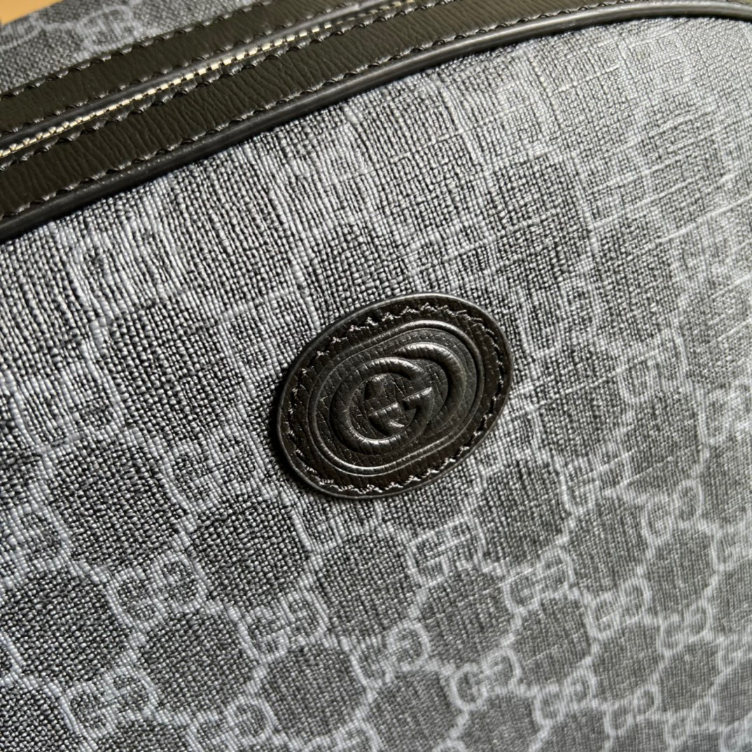 G*u*i backpack with interlocking g