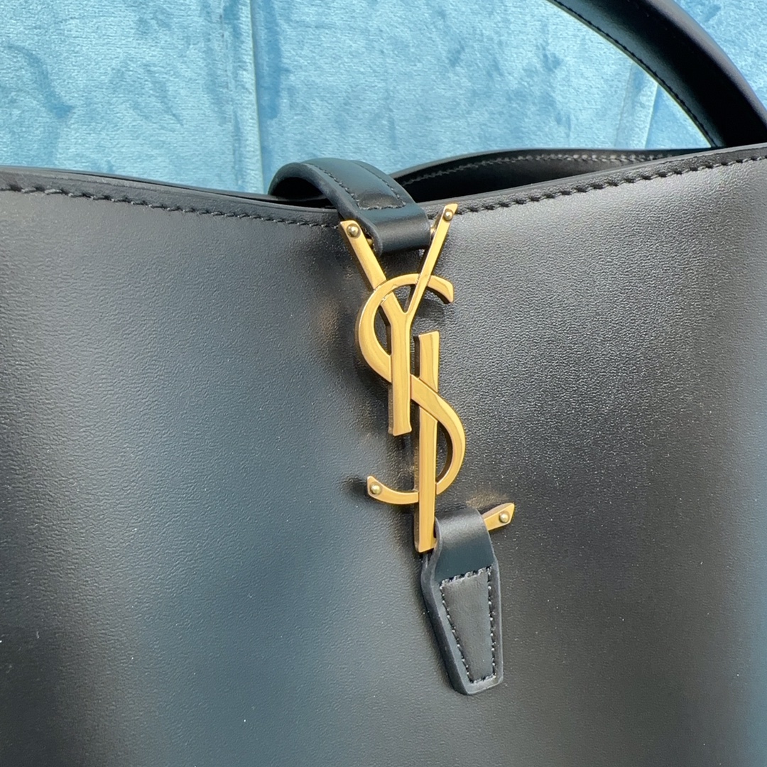 YSL LE 37 SMALL IN SHINY LEATHER