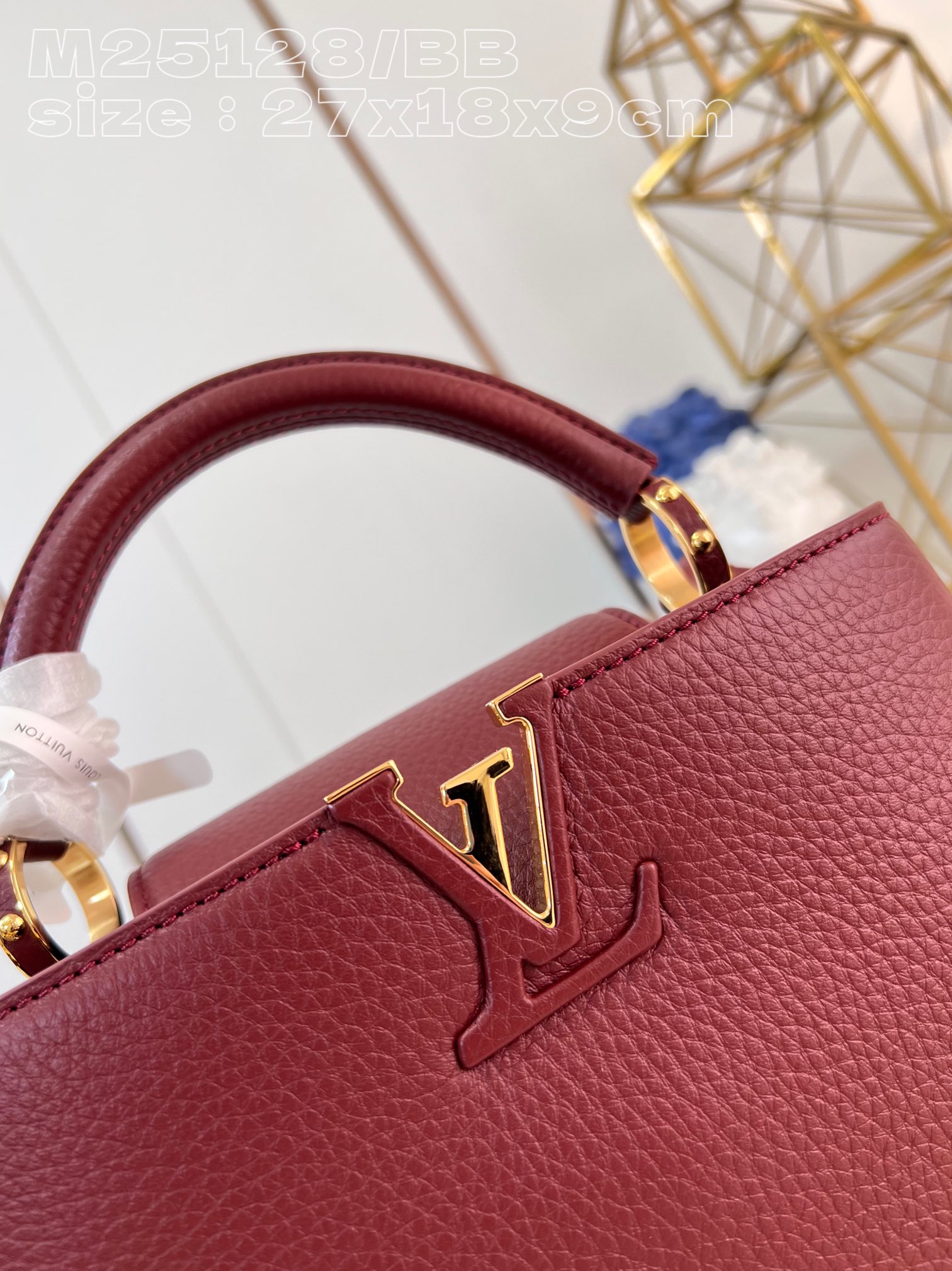 l**is V*t*n capucines bb handbag